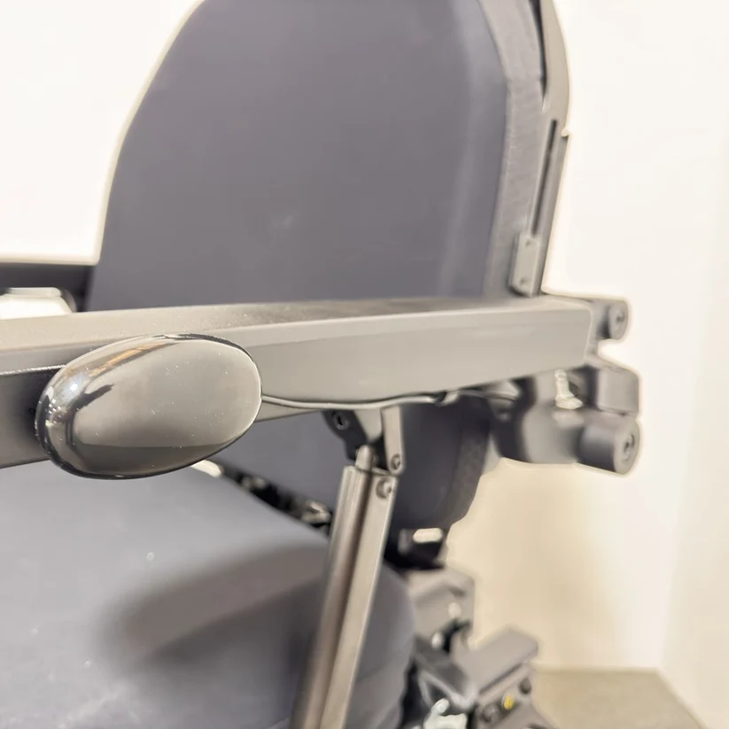quantum rehab edge 3 stretto fully loaded lift & tilt and customisable (2024) quantum rehab edge 3 stretto fully loaded lift & tilt and customisable (2024)